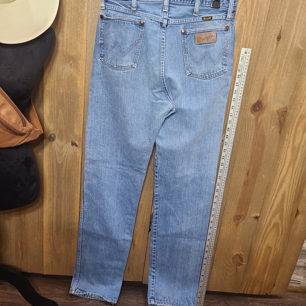 Wrangler Light Blue Men's Classic Straight Jeans